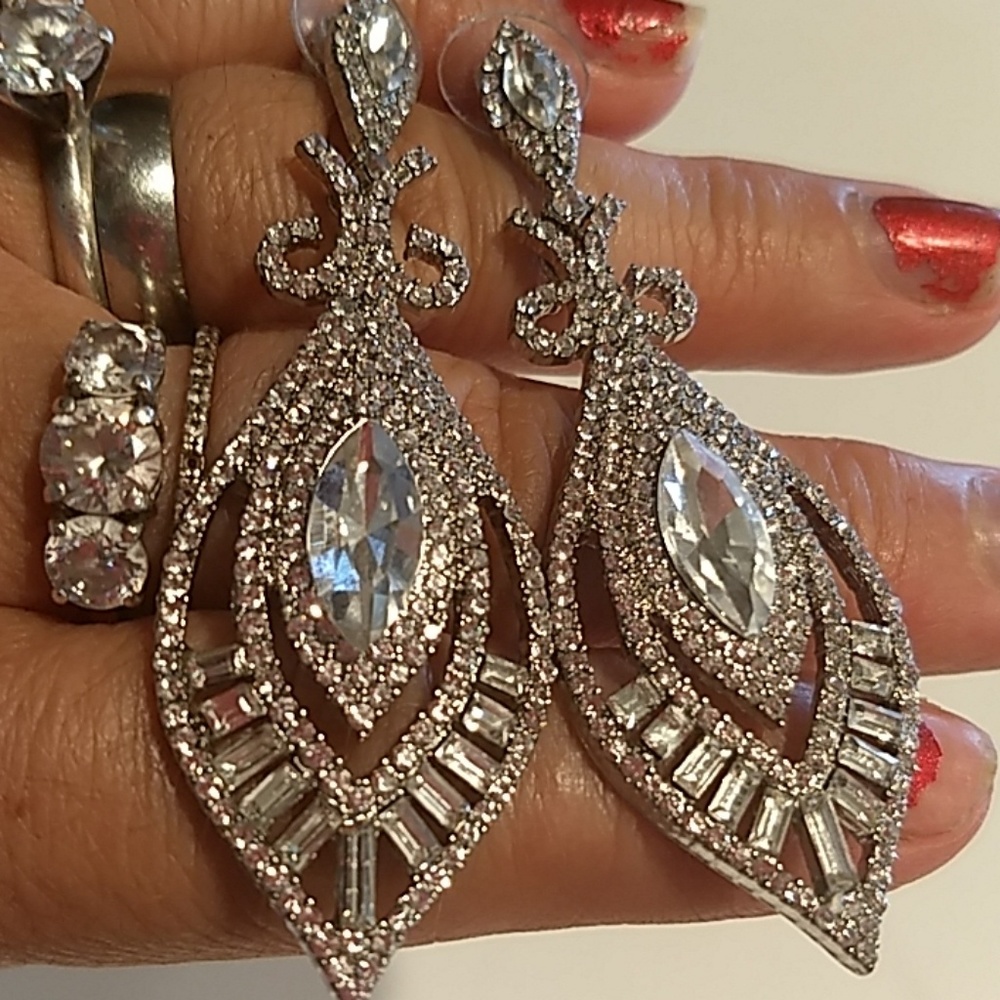 FINALPRICE🔥New big Silver Clear 💎 Earrings Crystals 💎 - Picture 1 of 8